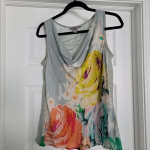 Hype Draped neck sleeveless gray floral shirt size M
